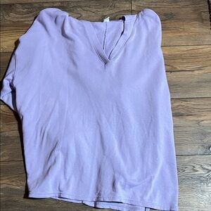Old Navy Light Purple V-Neck Long Sleeve Top with hood.